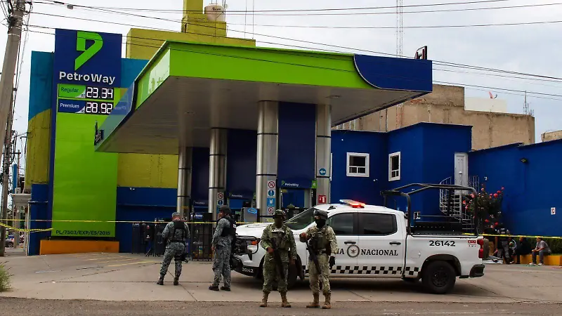 Ejército realiza cateo en gasolinera de la Zona Centro de Durango capital